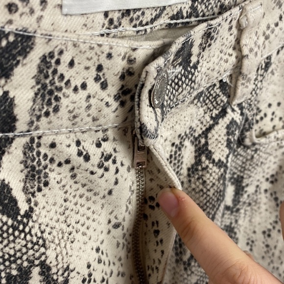 ZARA 90s Wide Leg White Snake Print Pants Jeans High Waist Python - Size 4 - Picture 7 of 12